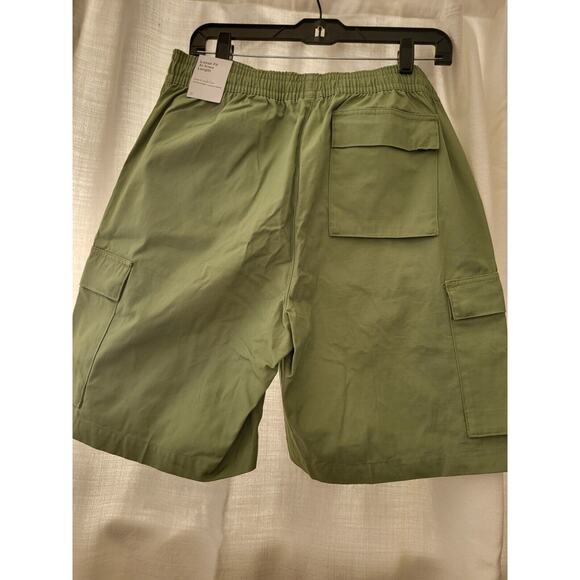 Nike Club Cargo Short Green With White Swoosh Size Small FB1246-386 - Picture 2 of 5